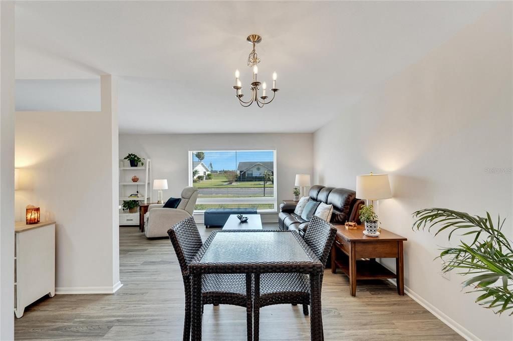 出租: $1,750 (2 贝兹, 1 浴室, 1149 平方英尺)