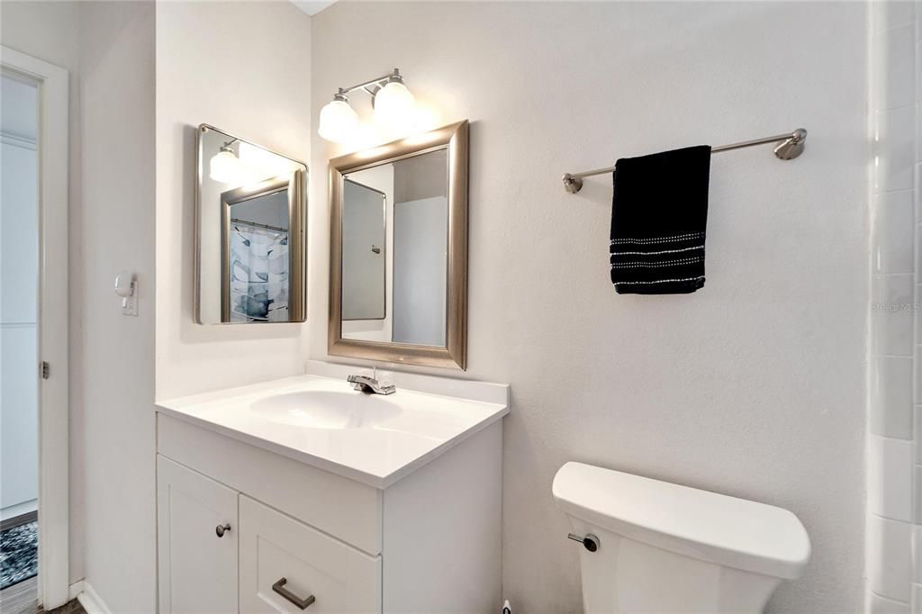 出租: $1,750 (2 贝兹, 1 浴室, 1149 平方英尺)