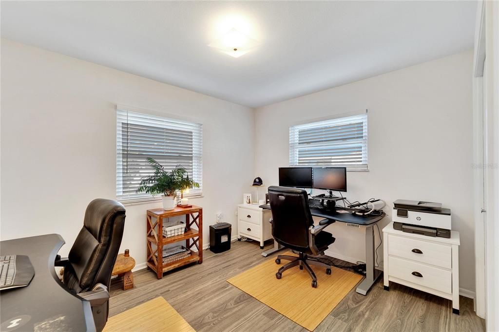 出租: $1,750 (2 贝兹, 1 浴室, 1149 平方英尺)