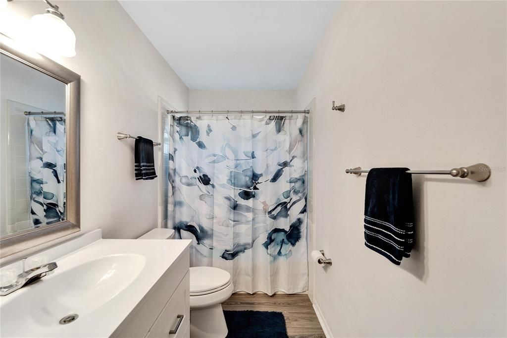 出租: $1,750 (2 贝兹, 1 浴室, 1149 平方英尺)