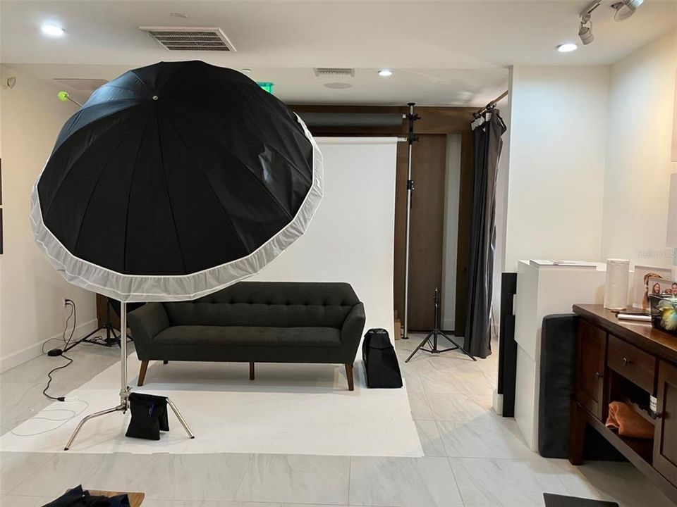 На продажу: $32,820 (0 спален, 0 ванн, 1094 Квадратных фут)