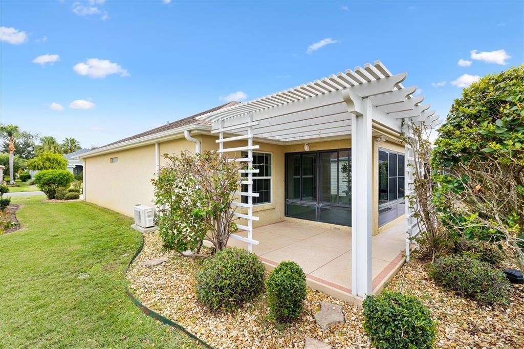 Active With Contract: $395,000 (3 beds, 2 baths, 1661 Square Feet)