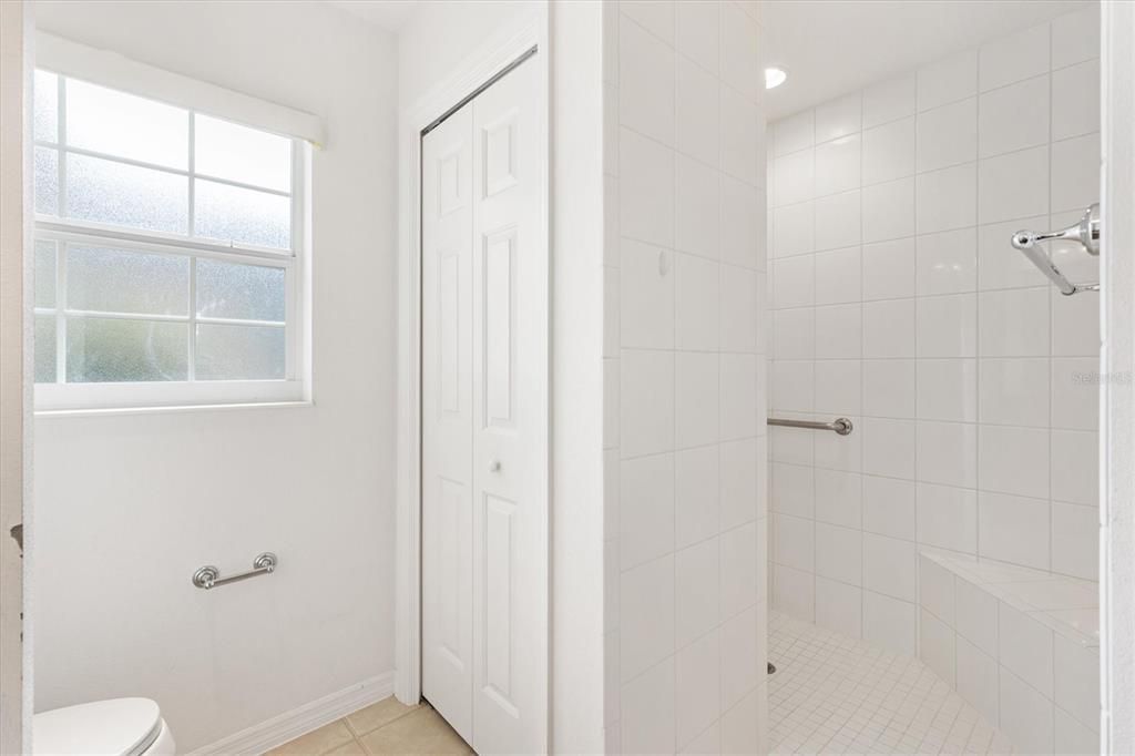 Active With Contract: $395,000 (3 beds, 2 baths, 1661 Square Feet)