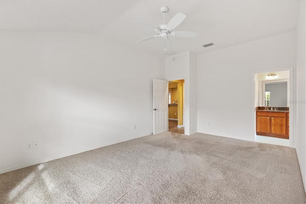 Active With Contract: $395,000 (3 beds, 2 baths, 1661 Square Feet)