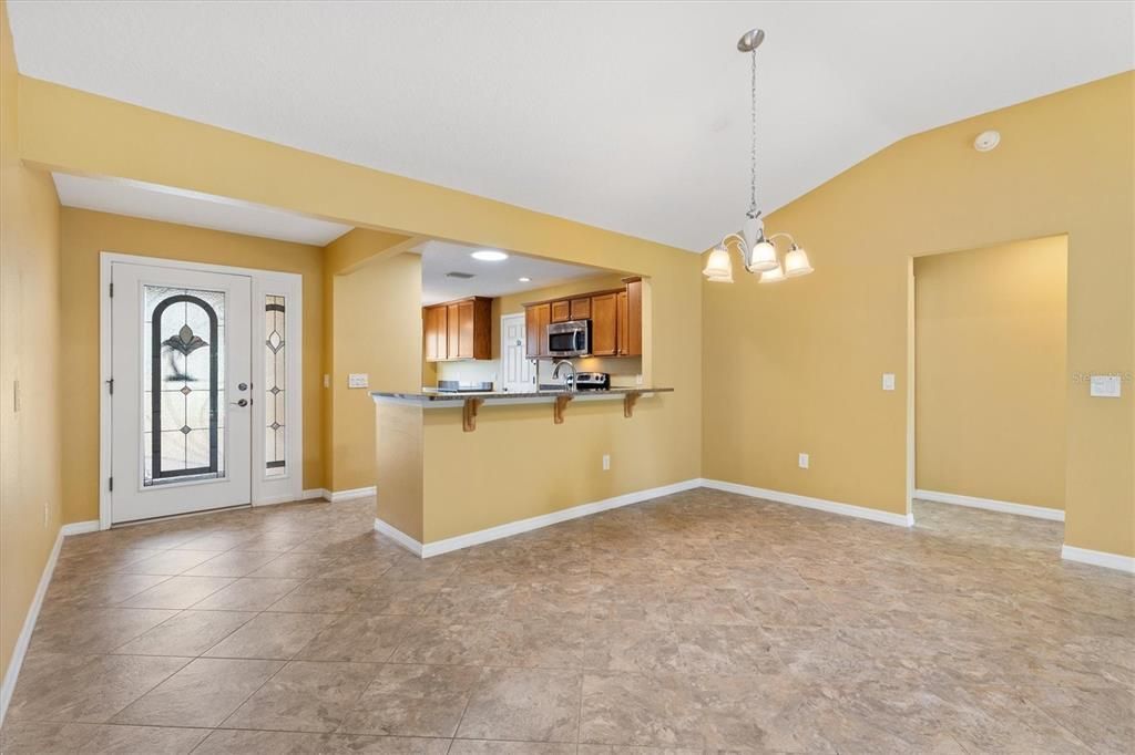 Active With Contract: $395,000 (3 beds, 2 baths, 1661 Square Feet)