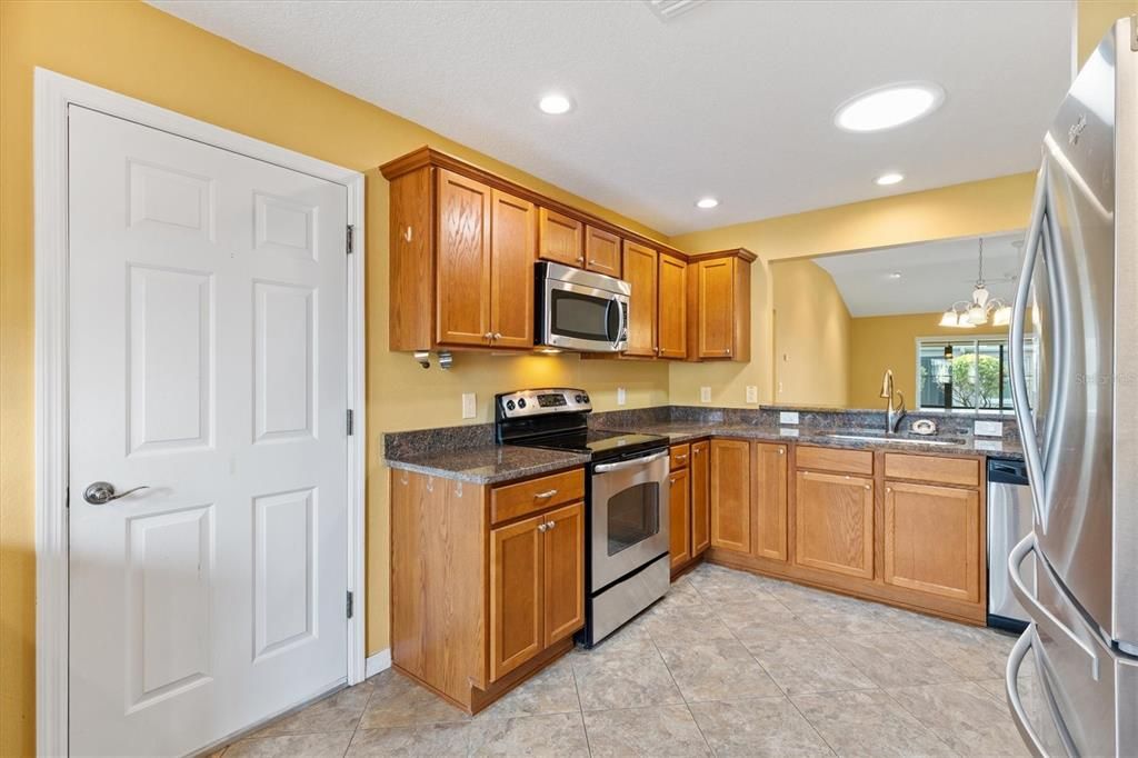 Active With Contract: $395,000 (3 beds, 2 baths, 1661 Square Feet)