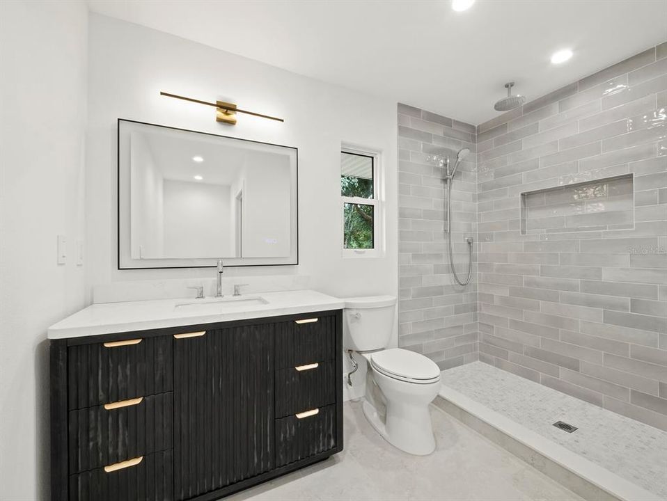 На продажу: $725,000 (3 спален, 2 ванн, 1885 Квадратных фут)