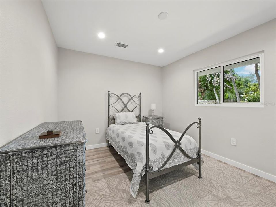 На продажу: $725,000 (3 спален, 2 ванн, 1885 Квадратных фут)