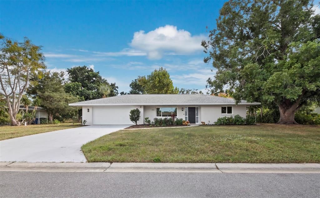 На продажу: $725,000 (3 спален, 2 ванн, 1885 Квадратных фут)