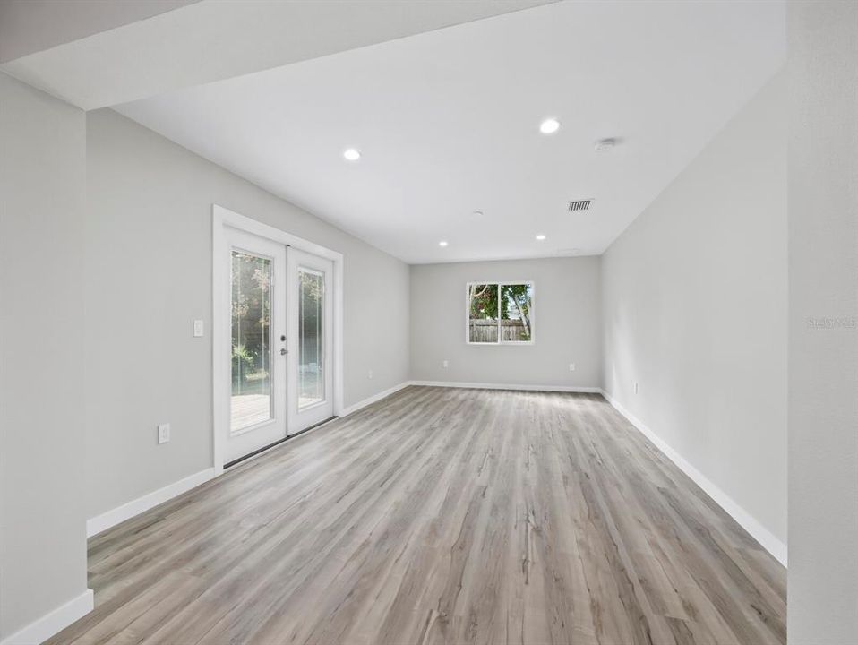 На продажу: $725,000 (3 спален, 2 ванн, 1885 Квадратных фут)