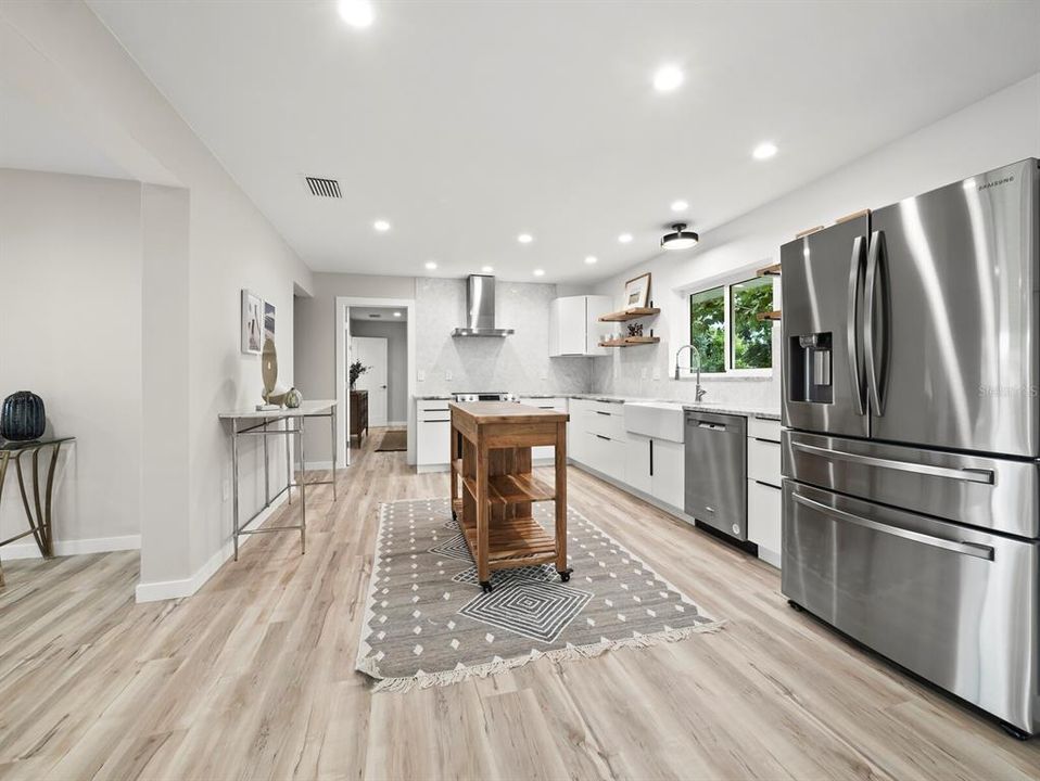 На продажу: $725,000 (3 спален, 2 ванн, 1885 Квадратных фут)