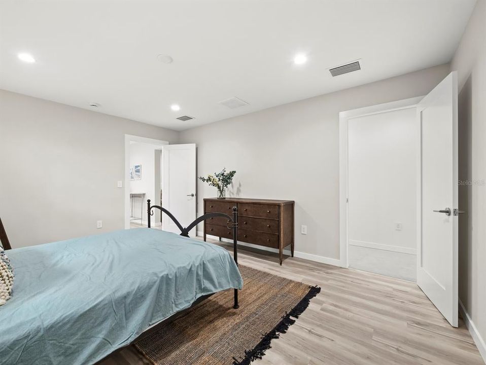 На продажу: $725,000 (3 спален, 2 ванн, 1885 Квадратных фут)