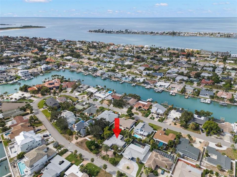 For Sale: $1,200,000 (3 beds, 3 baths, 2093 Square Feet)