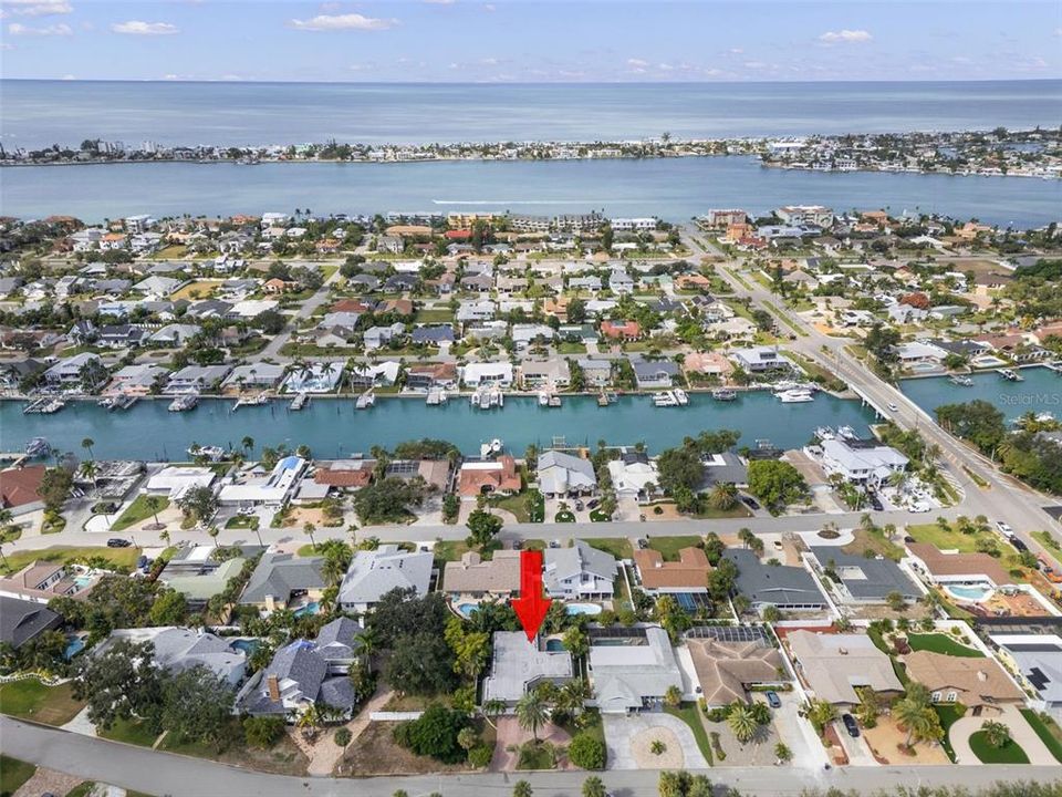 For Sale: $1,200,000 (3 beds, 3 baths, 2093 Square Feet)