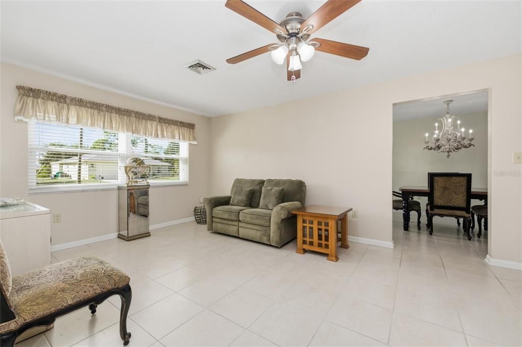 Active With Contract: $375,000 (3 beds, 3 baths, 1769 Square Feet)