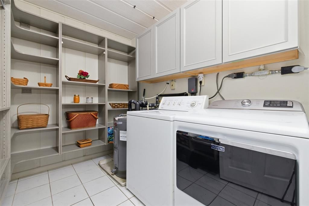 Active With Contract: $375,000 (3 beds, 3 baths, 1769 Square Feet)