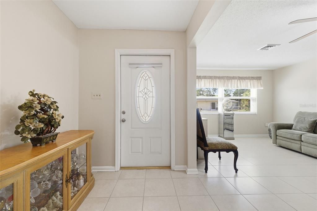 Active With Contract: $375,000 (3 beds, 3 baths, 1769 Square Feet)