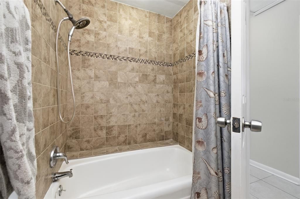 Active With Contract: $375,000 (3 beds, 3 baths, 1769 Square Feet)