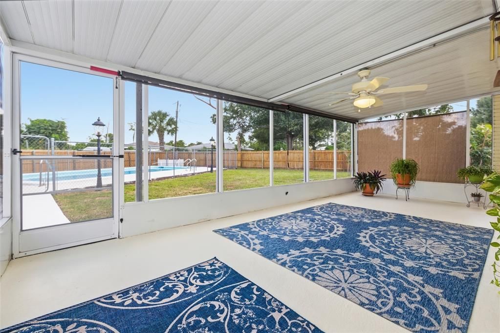 Active With Contract: $375,000 (3 beds, 3 baths, 1769 Square Feet)