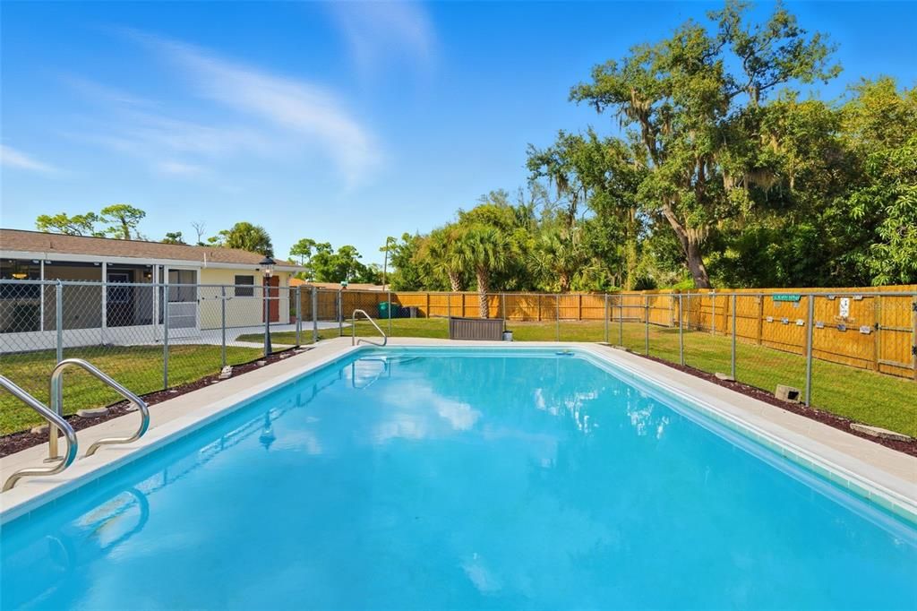 Active With Contract: $375,000 (3 beds, 3 baths, 1769 Square Feet)