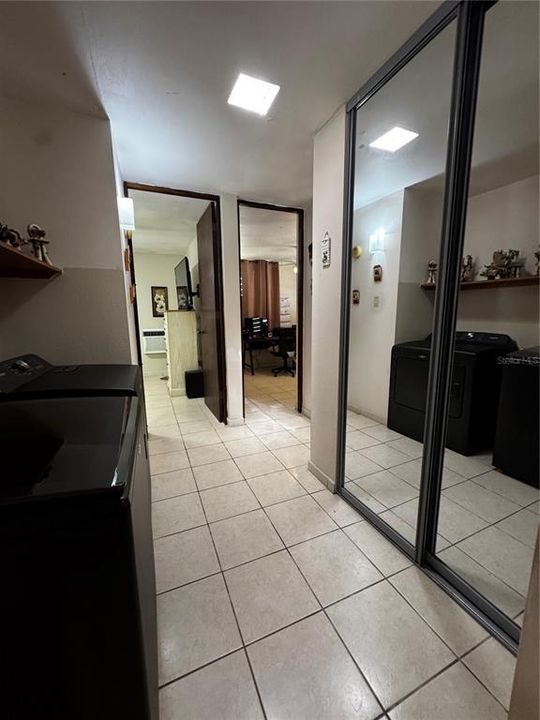 合同活跃: $290,000 (3 贝兹, 2 浴室, 1000 平方英尺)