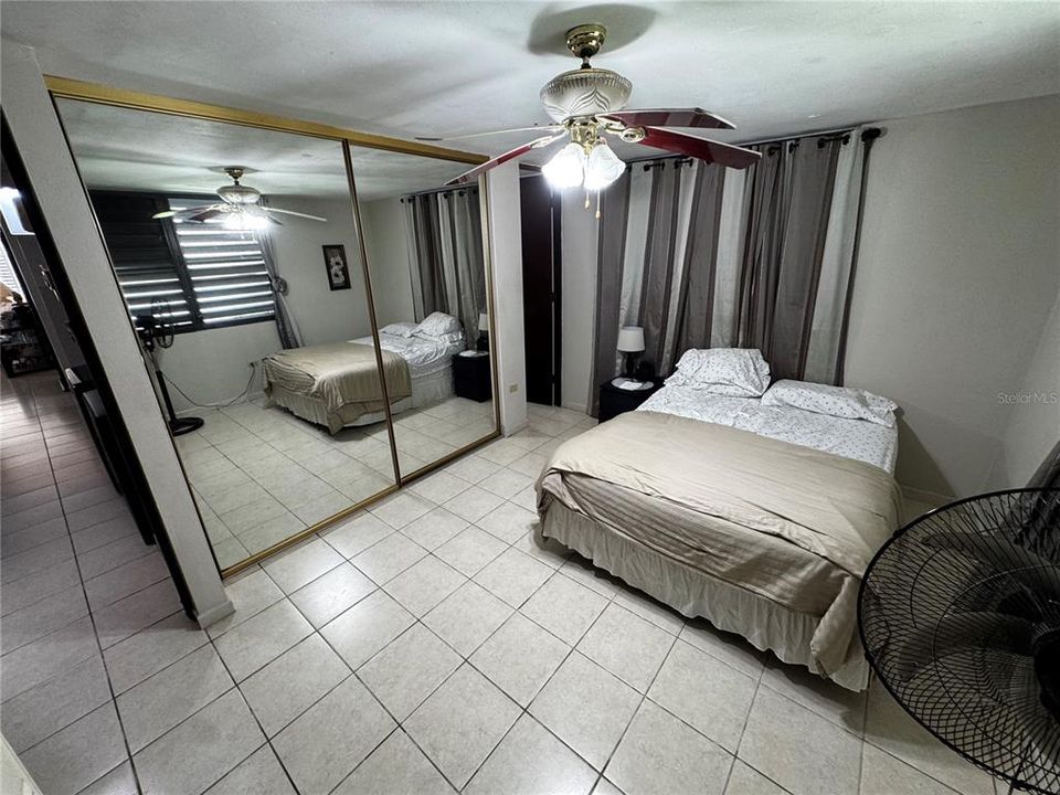 合同活跃: $290,000 (3 贝兹, 2 浴室, 1000 平方英尺)