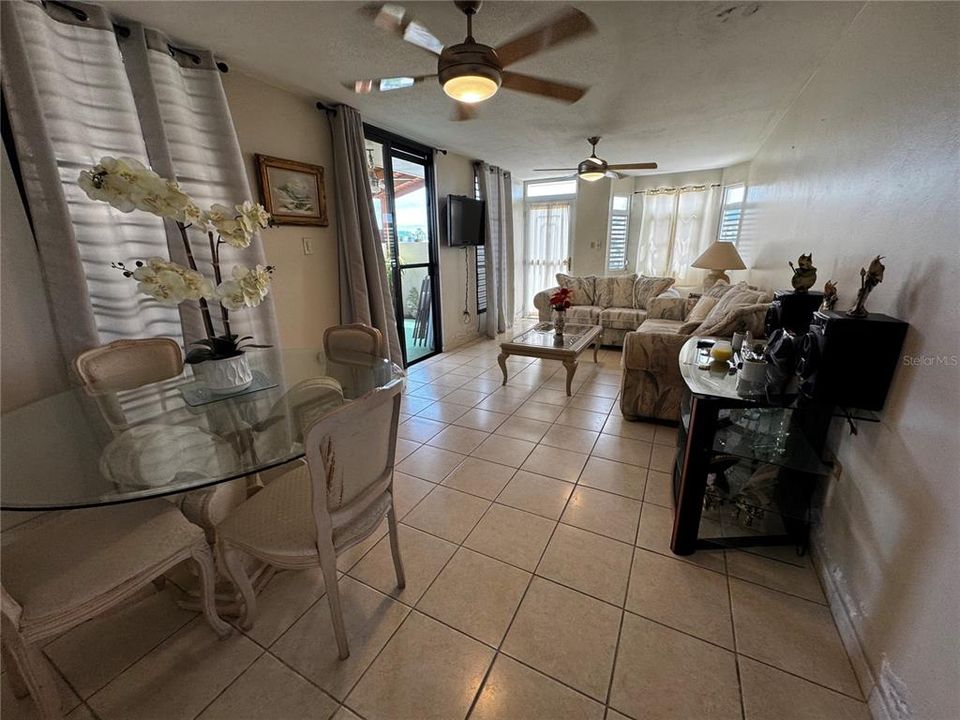 合同活跃: $290,000 (3 贝兹, 2 浴室, 1000 平方英尺)