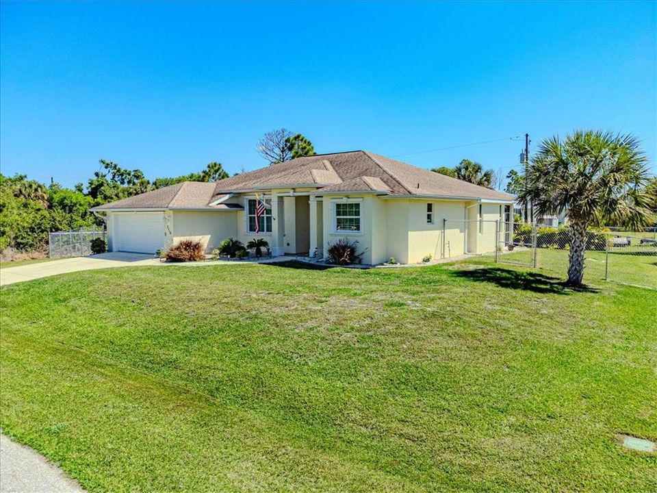 For Sale: $415,000 (3 beds, 2 baths, 1937 Square Feet)