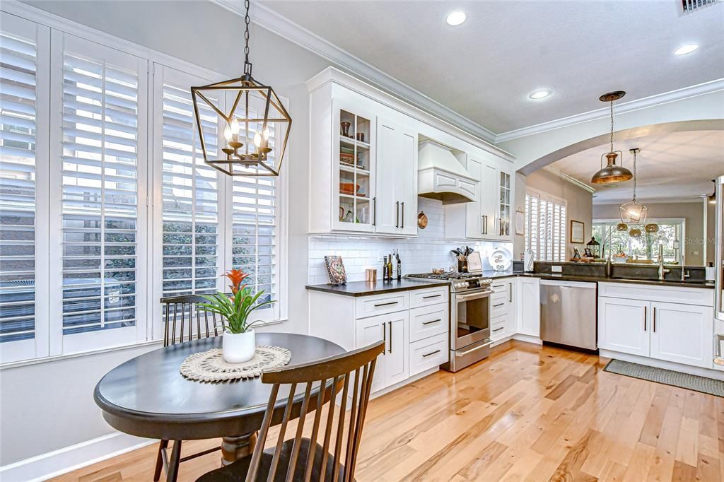 For Sale: $525,000 (3 beds, 3 baths, 2322 Square Feet)