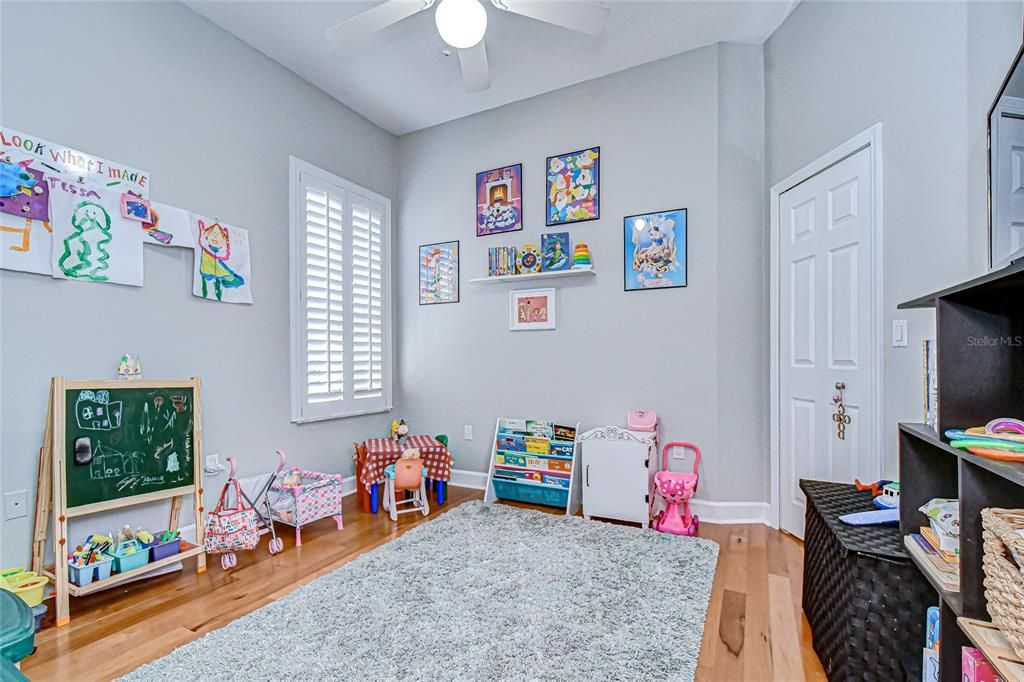 For Sale: $525,000 (3 beds, 3 baths, 2322 Square Feet)