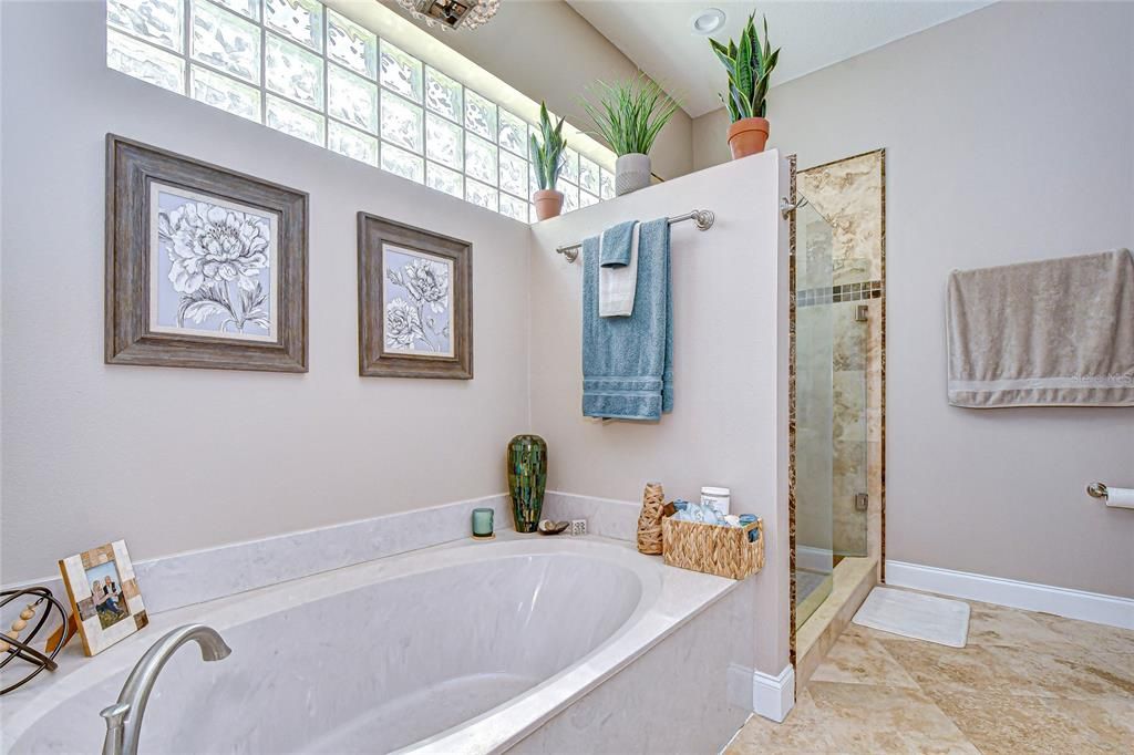 For Sale: $525,000 (3 beds, 3 baths, 2322 Square Feet)