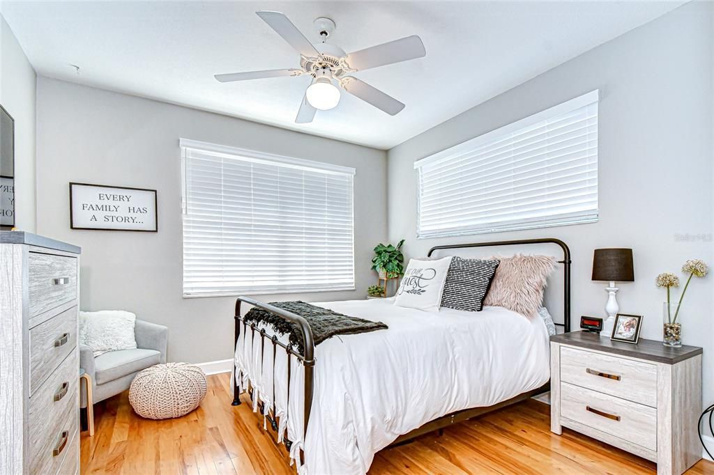 For Sale: $525,000 (3 beds, 3 baths, 2322 Square Feet)