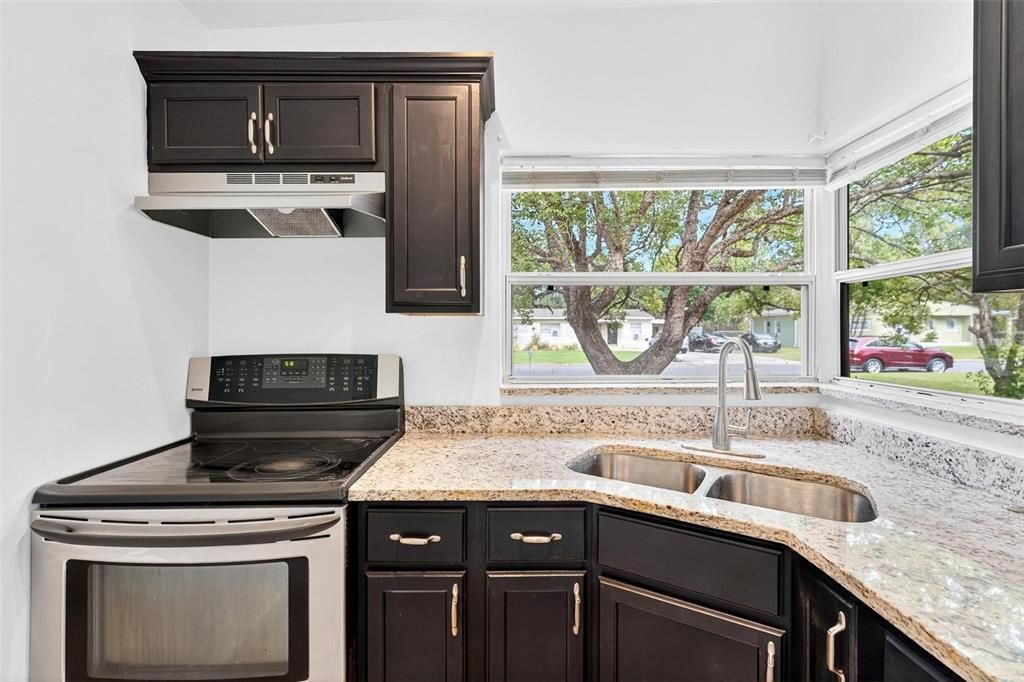 На продажу: $290,000 (3 спален, 1 ванн, 1012 Квадратных фут)