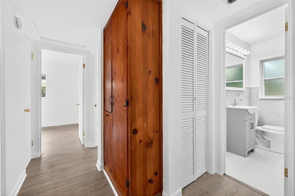 На продажу: $290,000 (3 спален, 1 ванн, 1012 Квадратных фут)