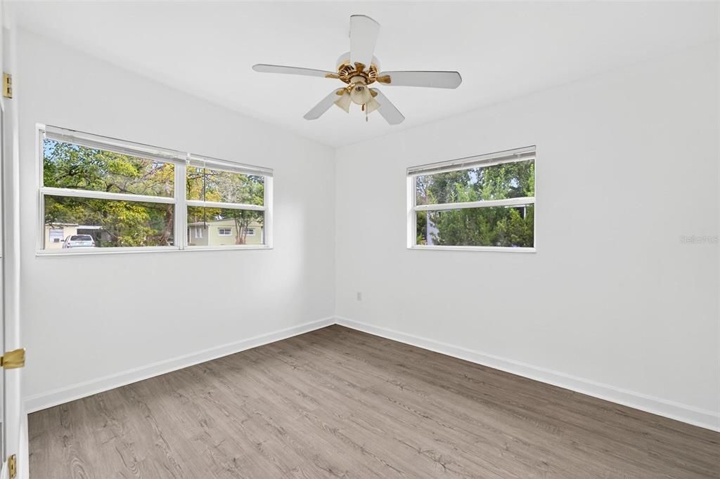 На продажу: $290,000 (3 спален, 1 ванн, 1012 Квадратных фут)