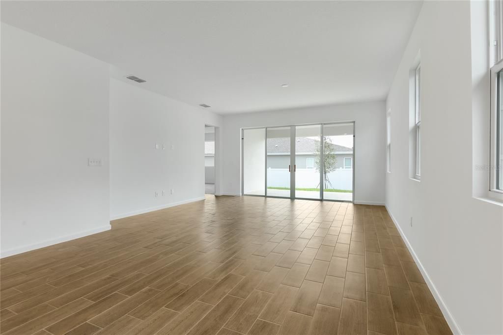 待售: $374,950 (4 贝兹, 2 浴室, 1910 平方英尺)