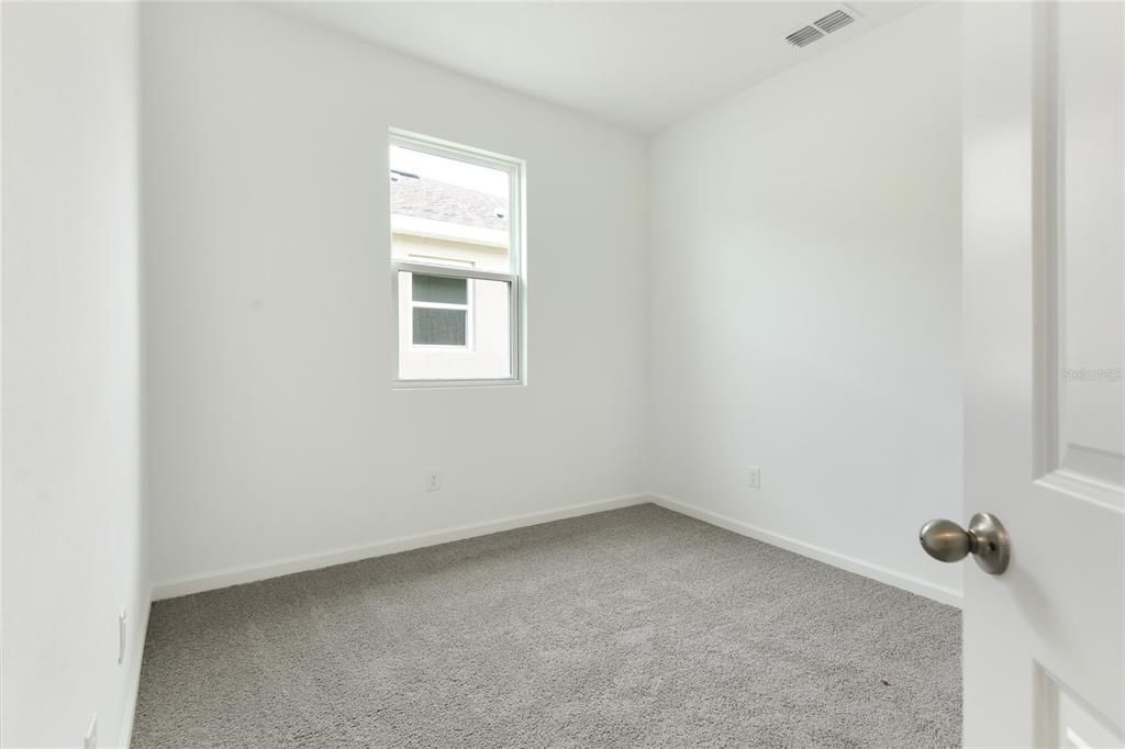 待售: $374,950 (4 贝兹, 2 浴室, 1910 平方英尺)