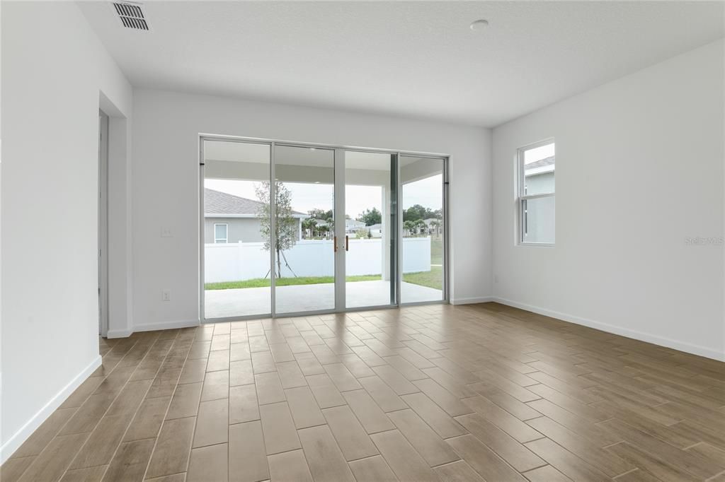 待售: $374,950 (4 贝兹, 2 浴室, 1910 平方英尺)