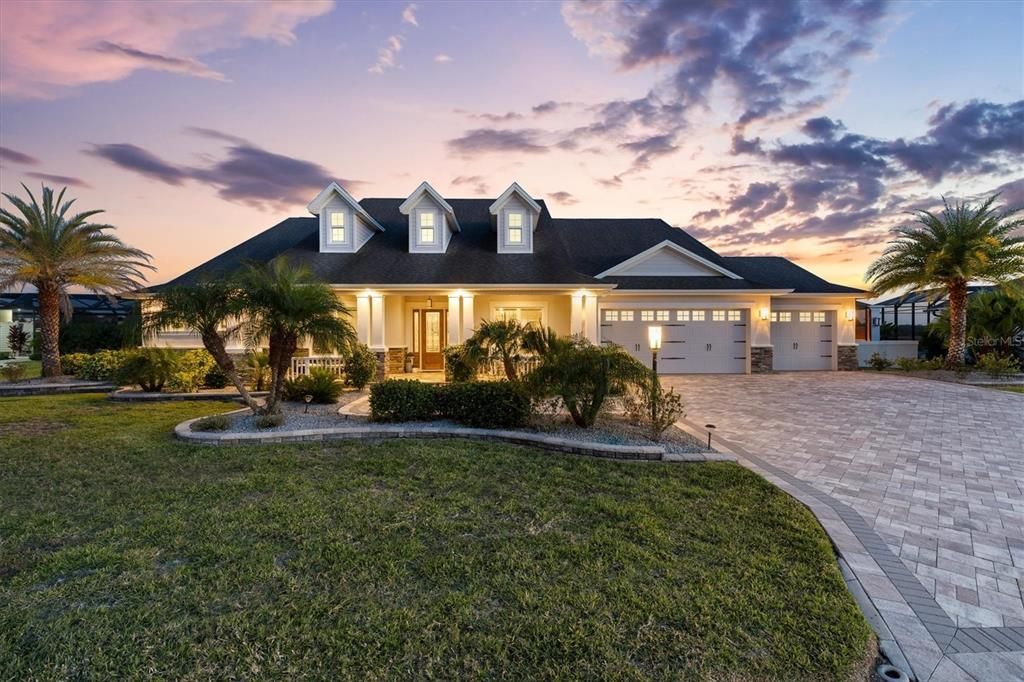 Recently Sold: $3,000,000 (3 beds, 3 baths, 4929 Square Feet)