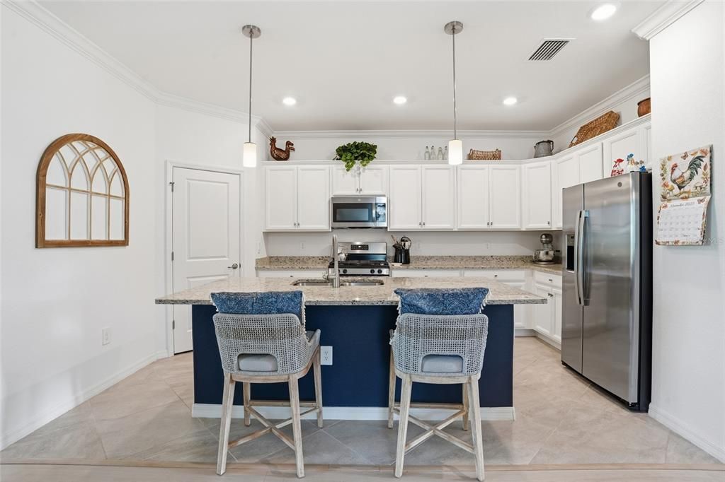 На продажу: $369,900 (3 спален, 3 ванн, 1857 Квадратных фут)