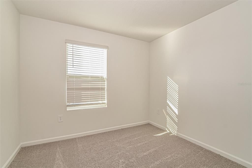 В аренду: $1,760 (4 спален, 2 ванн, 1880 Квадратных фут)