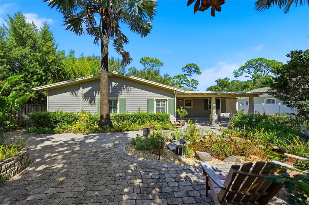 For Sale: $729,000 (4 beds, 2 baths, 1832 Square Feet)