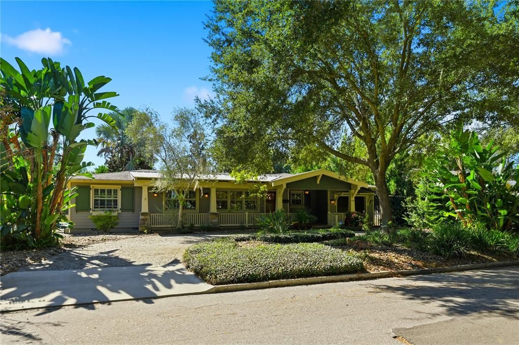 For Sale: $729,000 (4 beds, 2 baths, 1832 Square Feet)