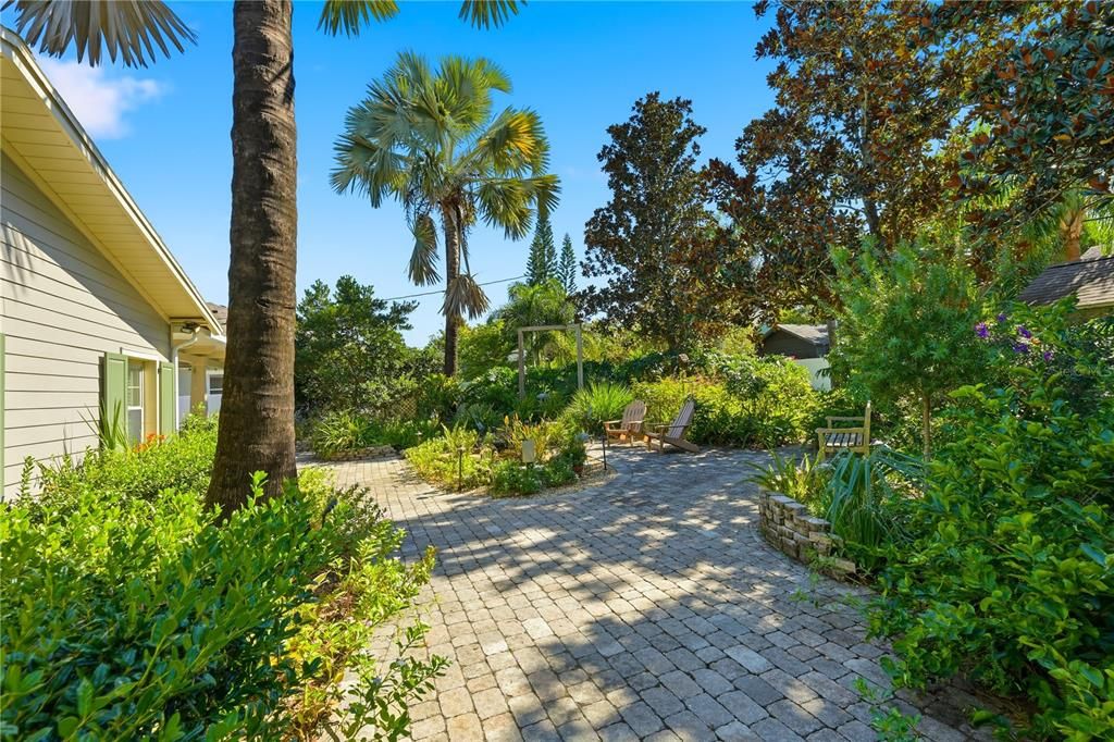 For Sale: $729,000 (4 beds, 2 baths, 1832 Square Feet)