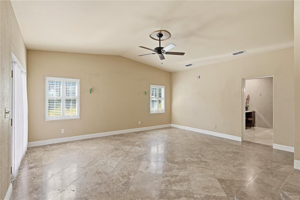 For Sale: $729,000 (4 beds, 2 baths, 1832 Square Feet)