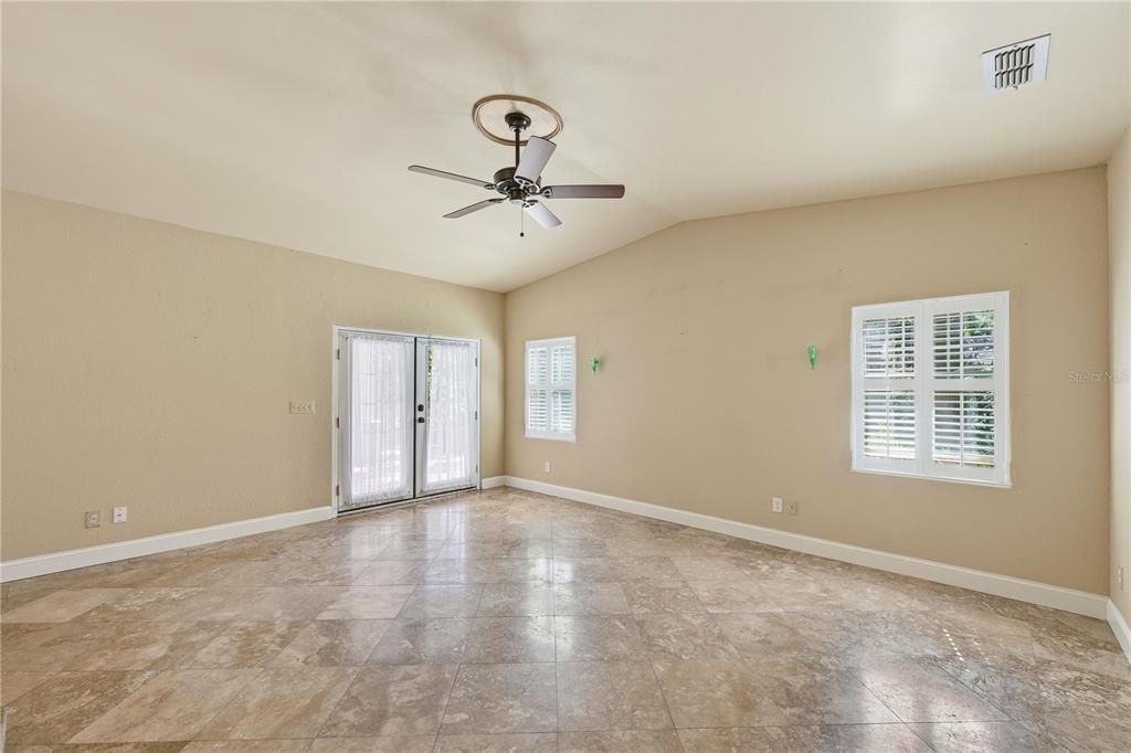 For Sale: $729,000 (4 beds, 2 baths, 1832 Square Feet)