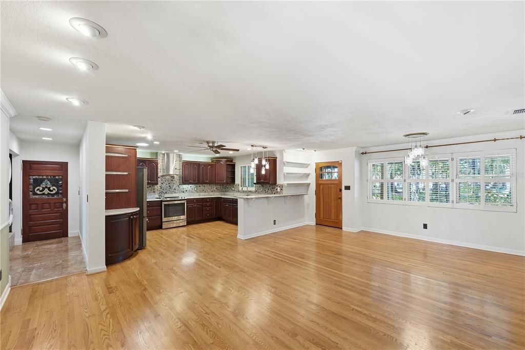 For Sale: $729,000 (4 beds, 2 baths, 1832 Square Feet)