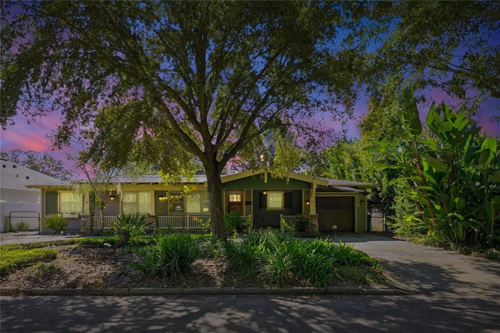 For Sale: $729,000 (4 beds, 2 baths, 1832 Square Feet)