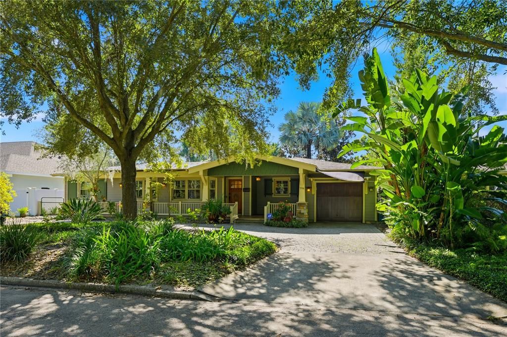 For Sale: $729,000 (4 beds, 2 baths, 1832 Square Feet)