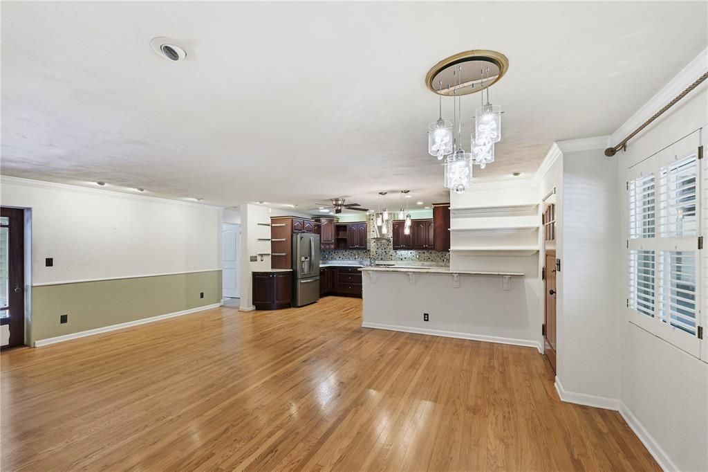 For Sale: $729,000 (4 beds, 2 baths, 1832 Square Feet)